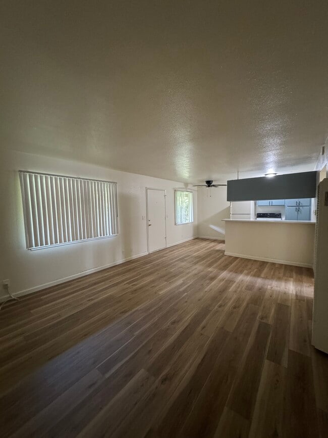 Building Photo - Riverside Apartments