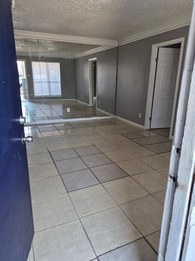 Photo - 10110 Forum Park Dr (Houston, TX) Apartment