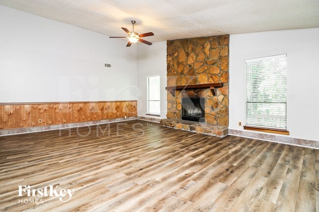 Building Photo - 446 Ridgetop Dr NW