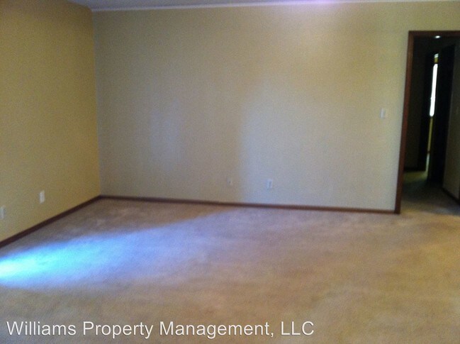 Building Photo - 1600 S Shalamar Dr