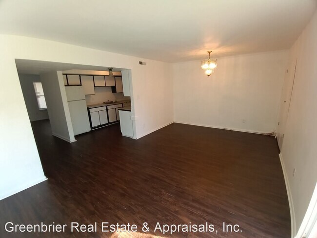 Building Photo - 3 br, 1.5 bath House - 5839 E. Hastings Arch