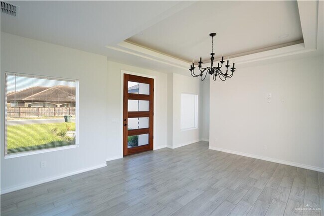 Foto del edificio - 2412 San Pascual St