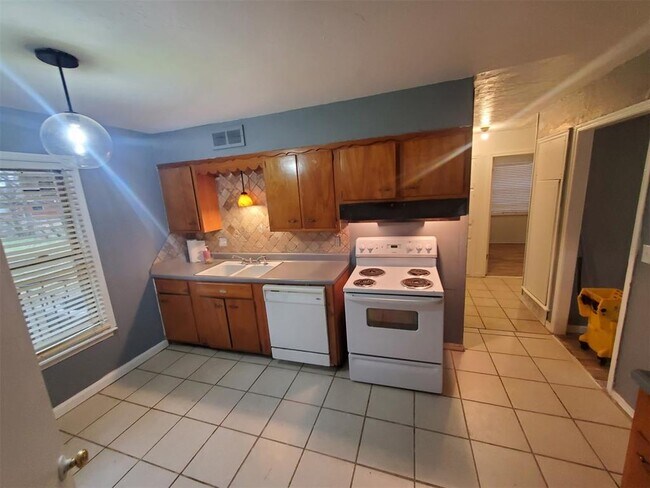 Foto del edificio - 417 NW 84th St