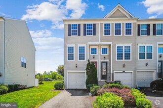 Building Photo - 8359 Scotland Loop
