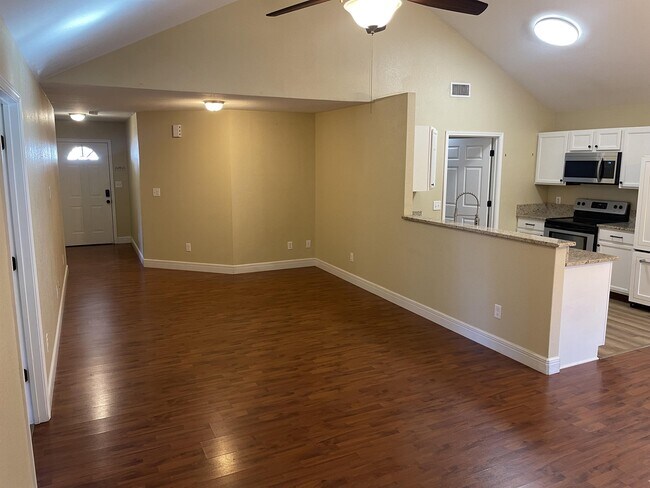 Foto del edificio - 204 Leatherwood Loop