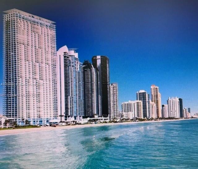 Foto del edificio - 17021 N Bay Rd