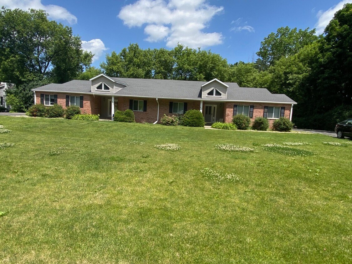 Foto principal - 19110 Emerald Dr