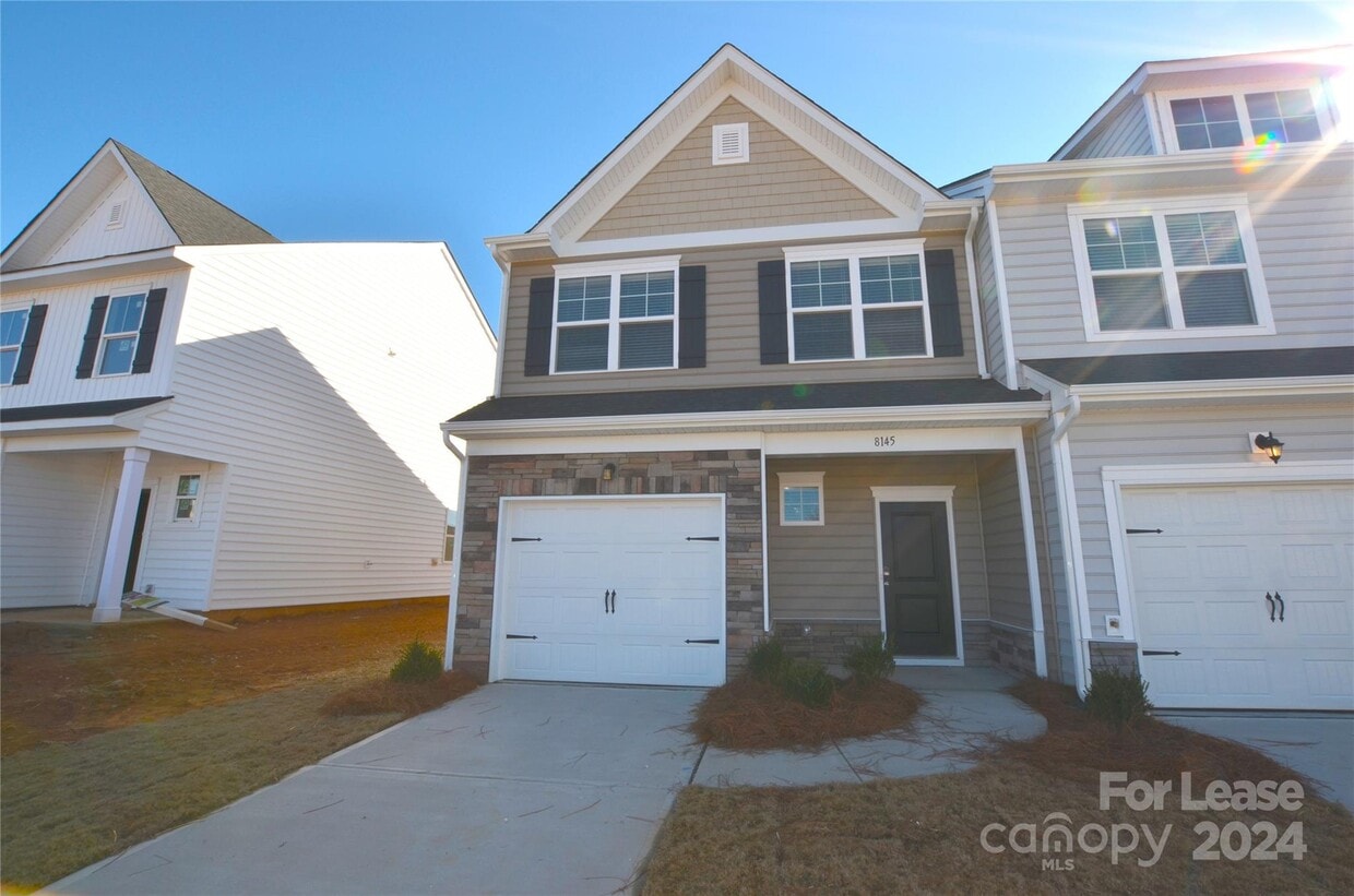 8145 Sheffield Dr., Sherrills Ford, NC 28682 Townhome Rentals in