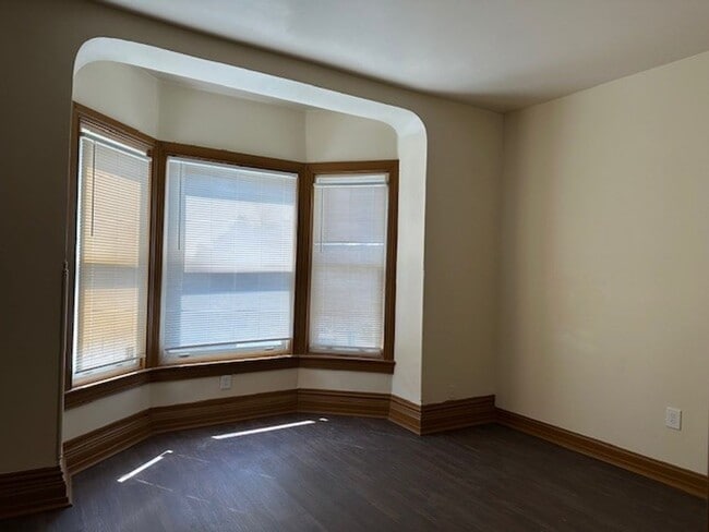 Foto del edificio - 301 E Market St