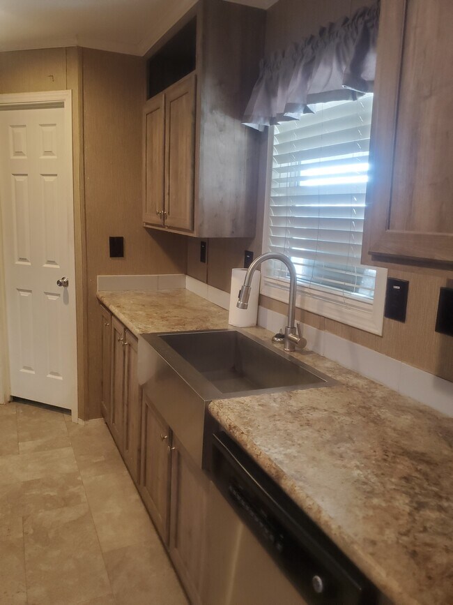 Foto del edificio - 1118 Meadowlark Dr