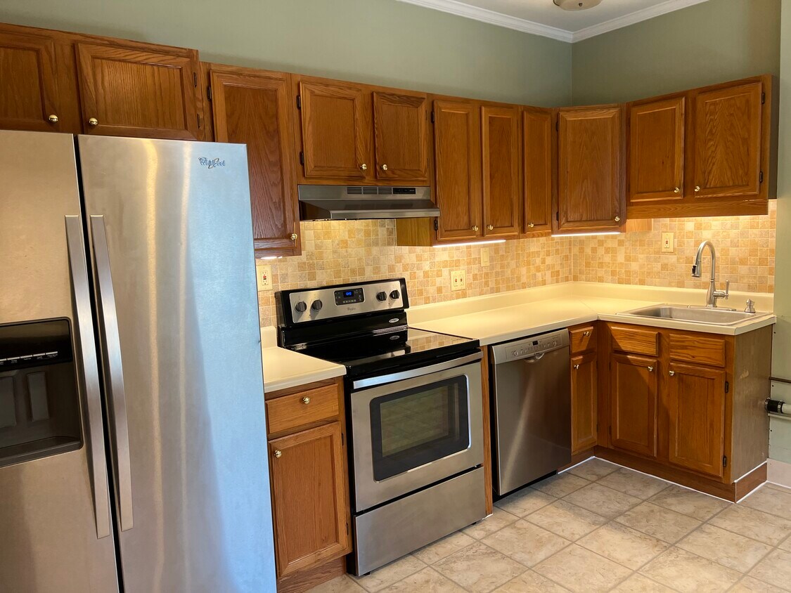 Foto principal - 121 Saratoga Ave