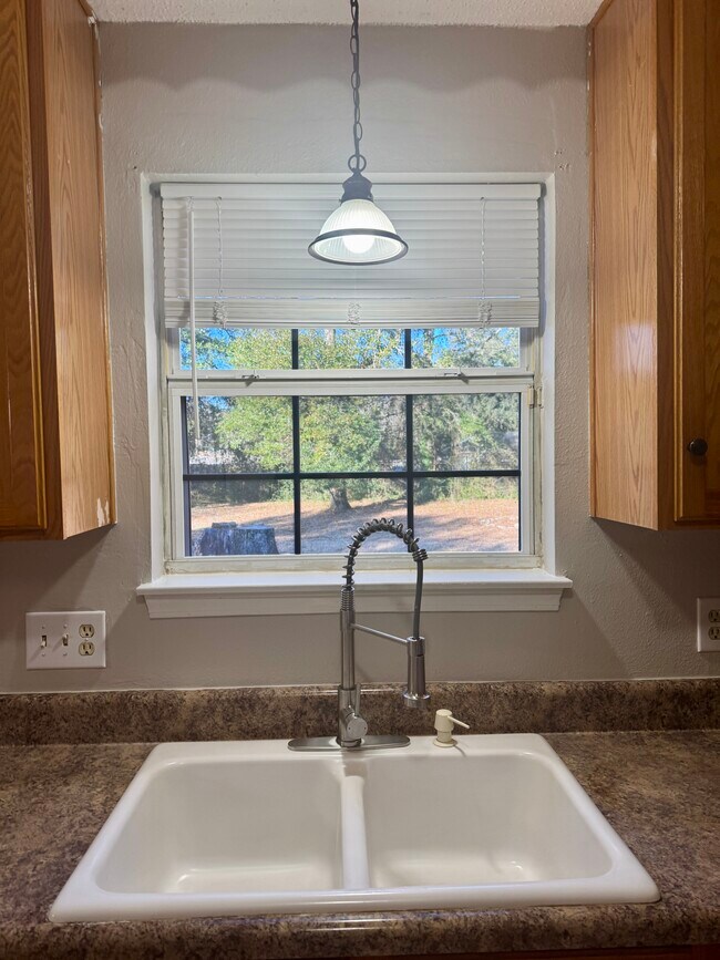 Foto del edificio - 4205 W Avenida De Golf