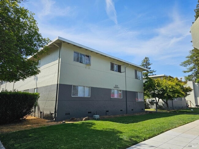 Building Photo - 505 Franklin St