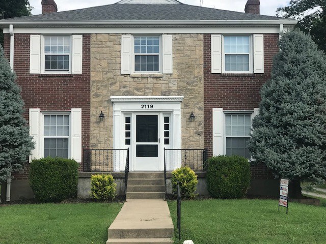Primary Photo - 2119 Gladstone Ave