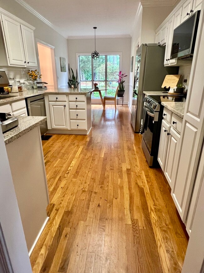 Building Photo - 7064 Brigade Ct
