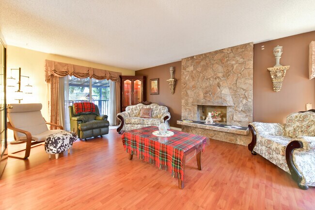 Building Photo - Charming Family Home for Rent — Quiet Cul-de-Sac in Fleetwood / Surrey