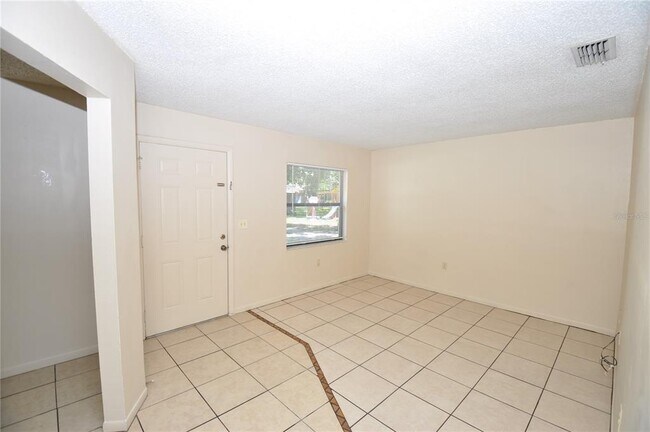 Foto del edificio - 3812 Deeson Rd