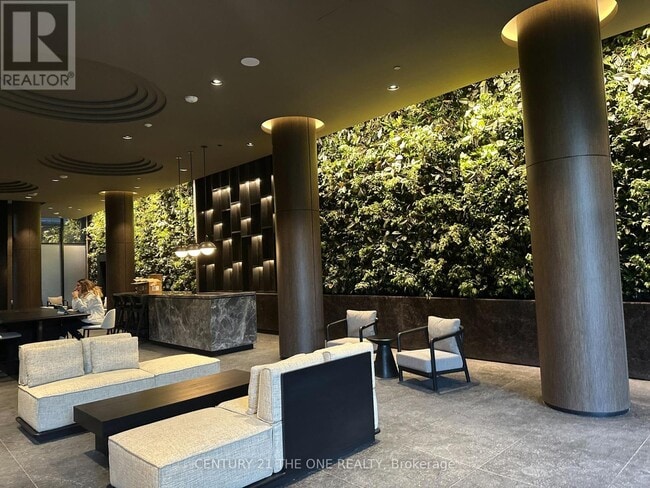Photo du bâtiment - 120 Broadway Ave