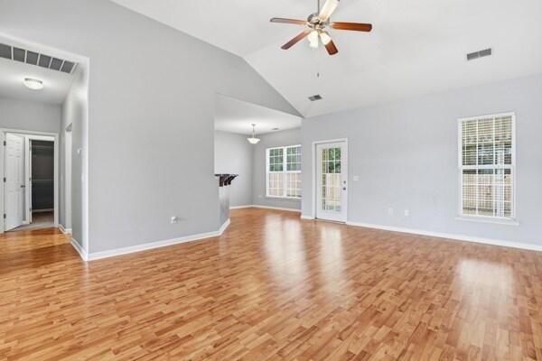 Foto del edificio - 127 Pine View Crossing