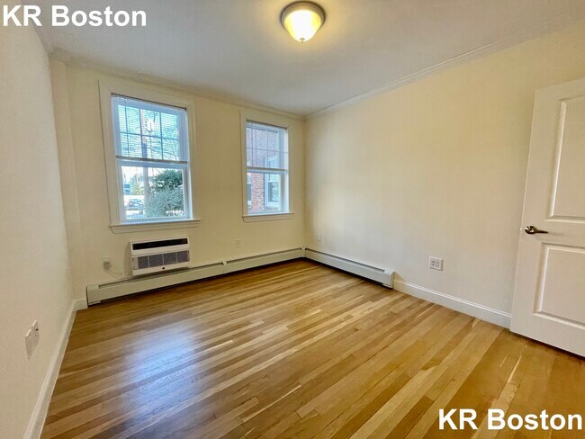 Building Photo - 11 Harris St