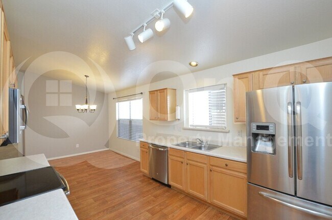 Building Photo - 2130 E Pinto Dr