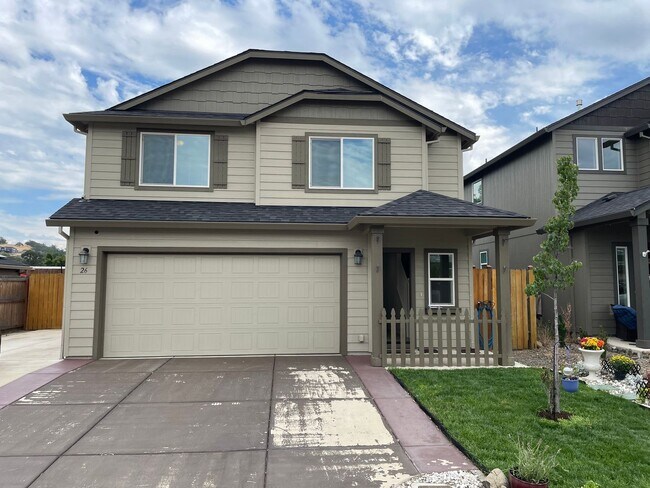 Foto del edificio - Very Nice 2 Story 3 Bedroom 2.5 Bath Home-...