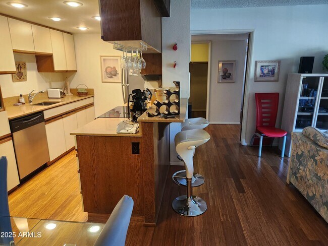 Foto del edificio - 7557 N Dreamy Draw Dr