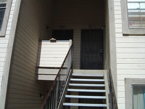 Building Photo - 1710 W Wood Bridge Ct