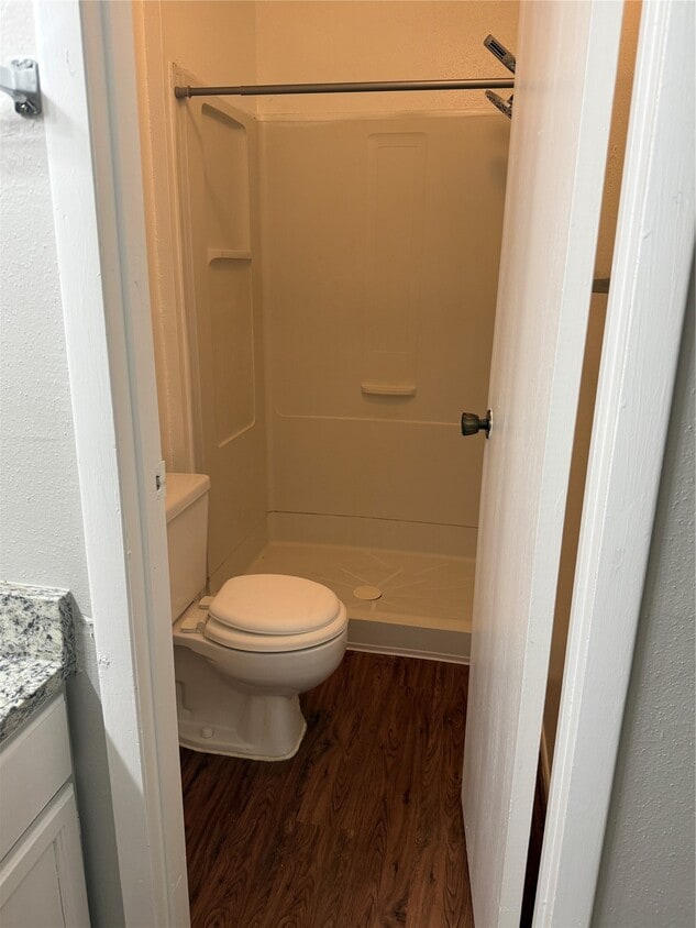Building Photo - 923 Carrell St