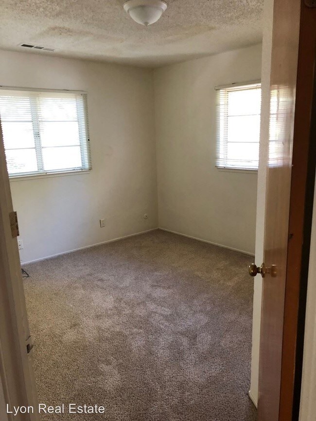 Foto del edificio - 3 br, 1.5 bath House - 615 Eleventh Street