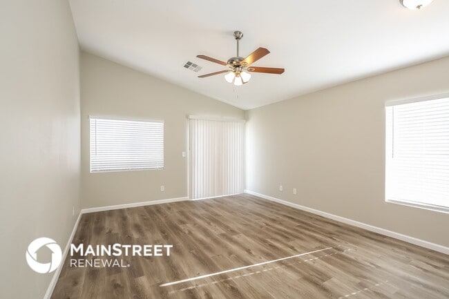 Foto del edificio - 6042 Chris Craft St