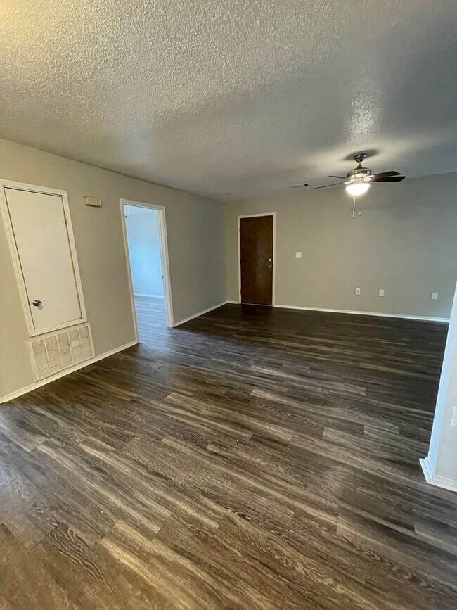 Foto del edificio - 1307-09 N. Arkansas duplex