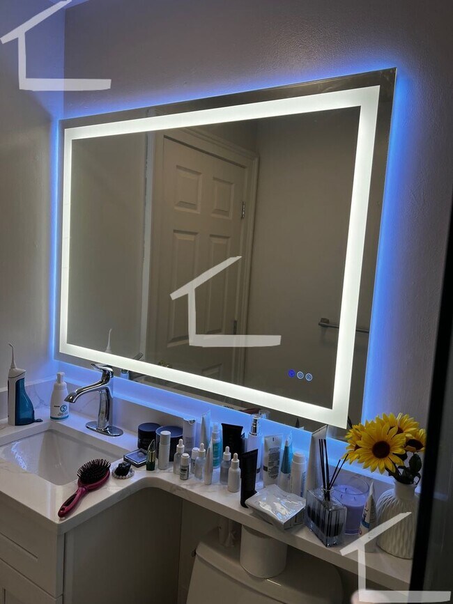 Foto del edificio - SEPT RENOVATED 3 bed at Packard's Corner! ...