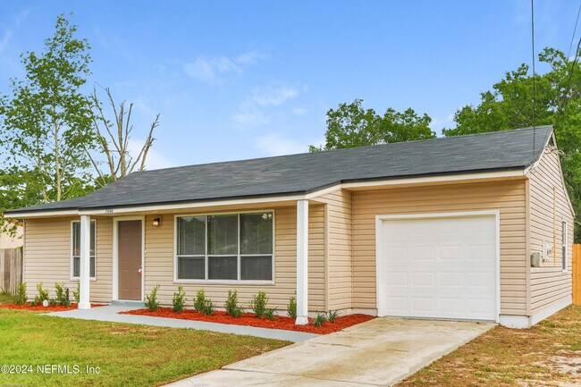 Foto del edificio - 7540 Collins Ct