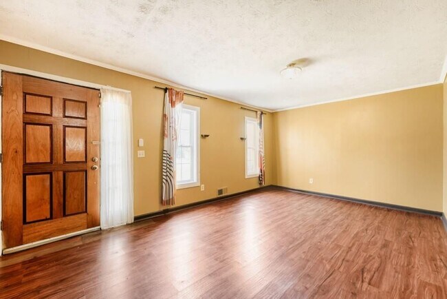 Building Photo - 3160 Kipling Dr