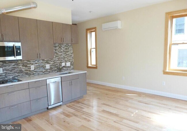 Foto del edificio - 1102 5th St NW