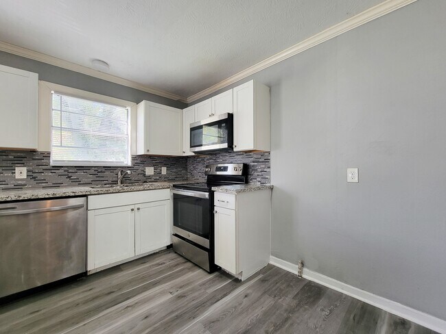 Foto del edificio - 2330 Cedar Dr