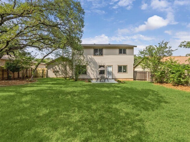 Foto del edificio - 4525 Langtry Ln