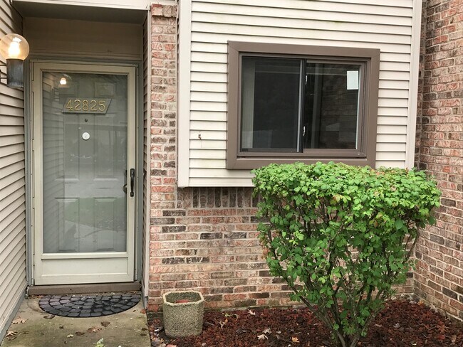 Building Photo - 42825 Lilley Pointe Dr Building Photo - 42825 Lilley Pointe Dr