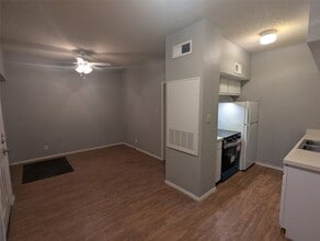 Building Photo - 3316 Guadalupe St