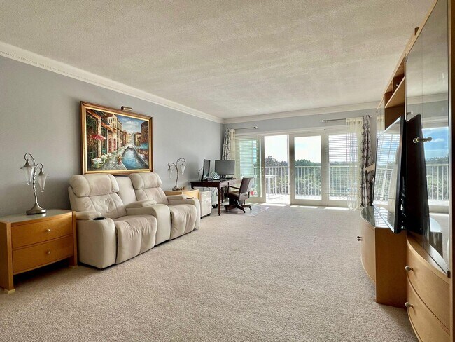Foto del edificio - 3150 N Palm Aire Dr