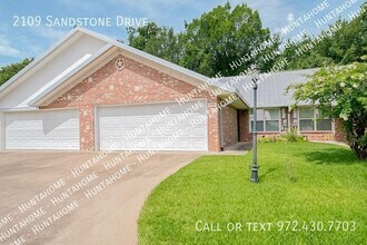 Building Photo - 2109 Sandstone Dr