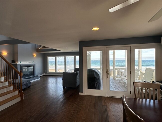 Building Photo - 178 Foster Ave