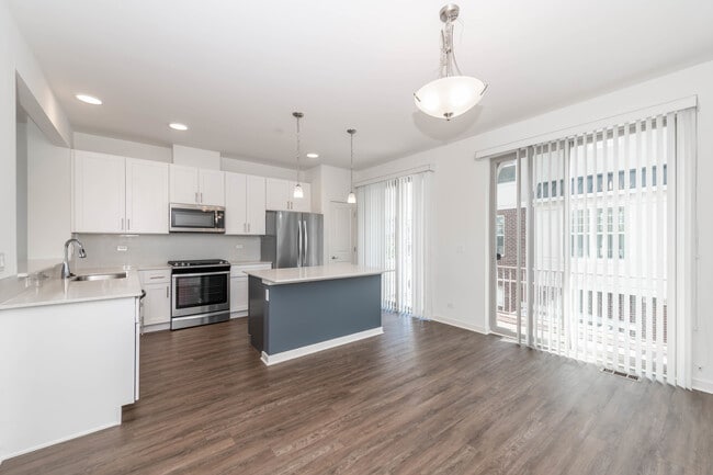Building Photo - 21543 W Field Ct