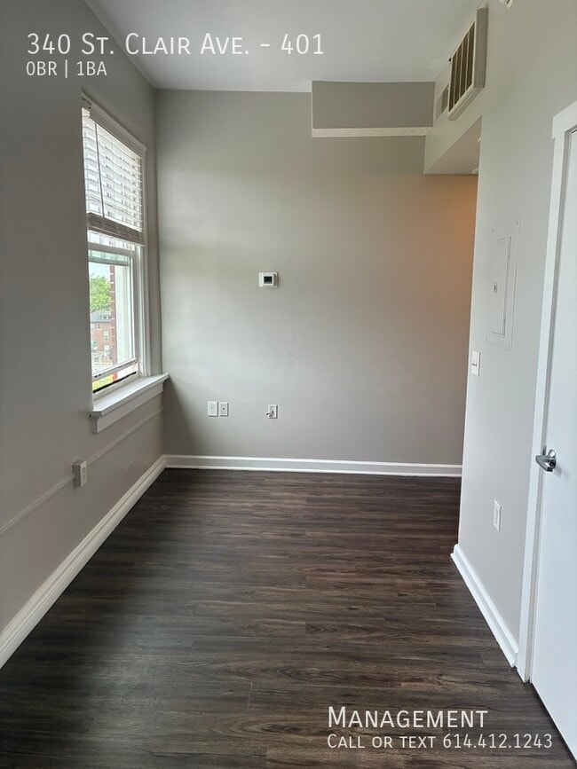 Building Photo - 340 St Clair Ave