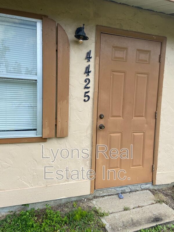 Foto del edificio - 4425 Ruthann Ct