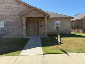 Building Photo - 3715 22nd Pl