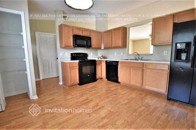 Building Photo - 1460 Casa Rd