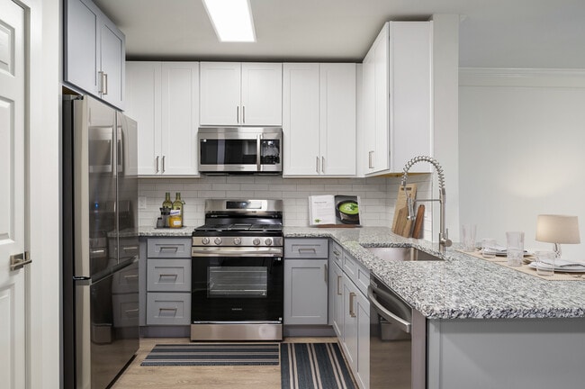 Building Photo - Cortland at Dulles