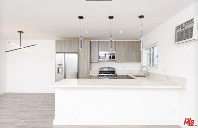 Foto del edificio - 1261 Laurel Ave